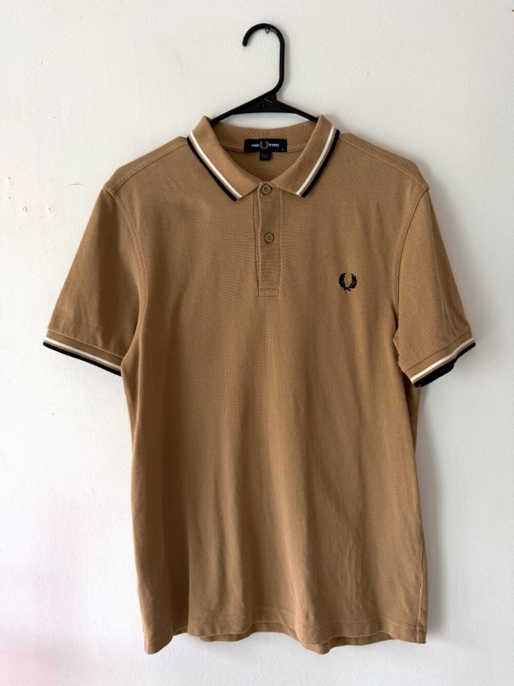 Fred Perry Twin Tipped Polo in warm stone (men's M)